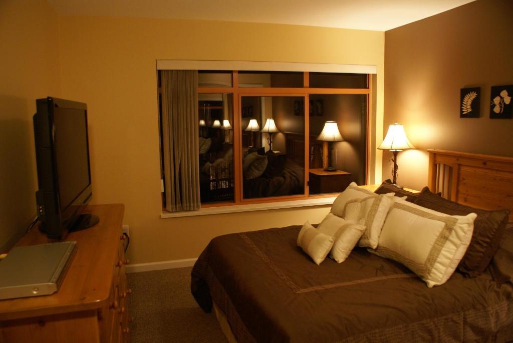 Whistler Superior Properties Номер фото